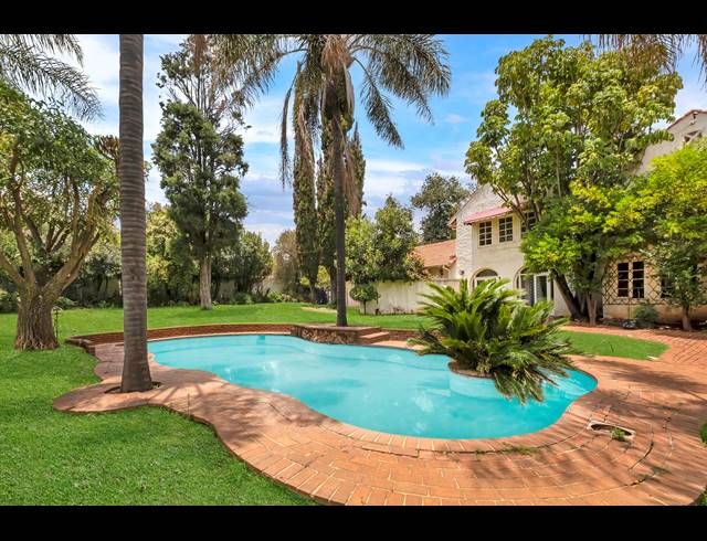 6 BEDROOM HOUSE FOR SALE IN DUNKELD